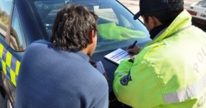 En lo que va del verano la policía labró casi 700 multas por infracciones de tránsito